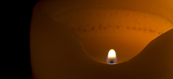 candle-lit_GJmhrDFd_sm